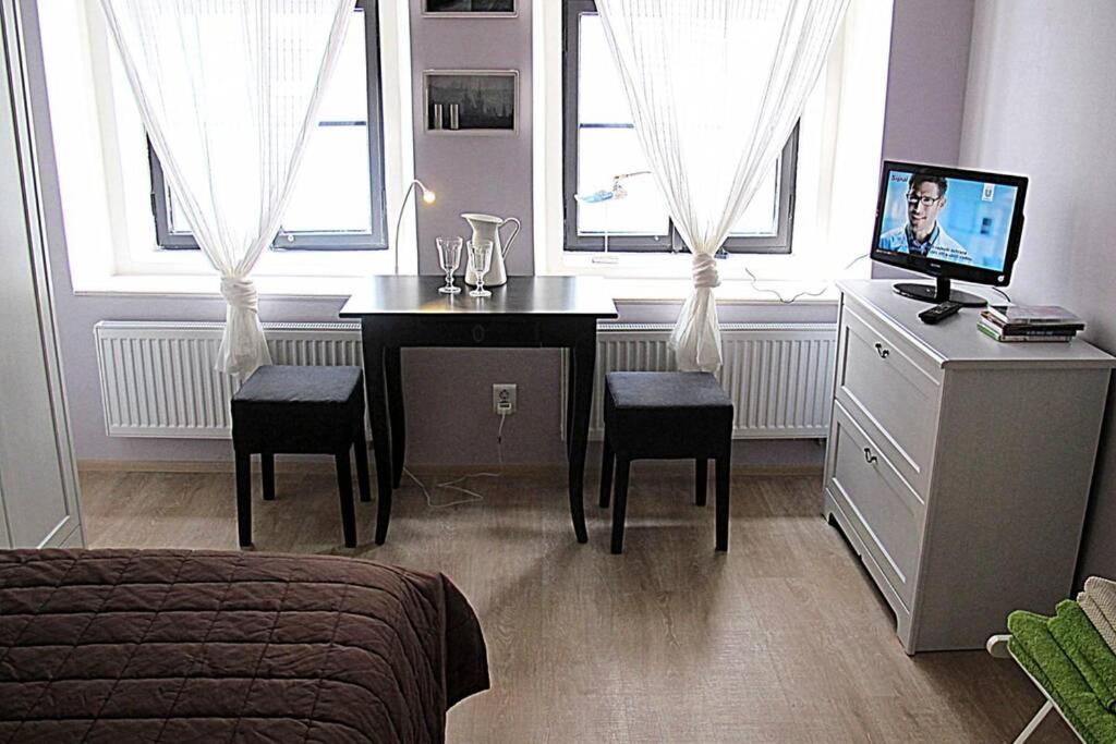 Romantic Apartment In The Historic Center Прага Екстер'єр фото